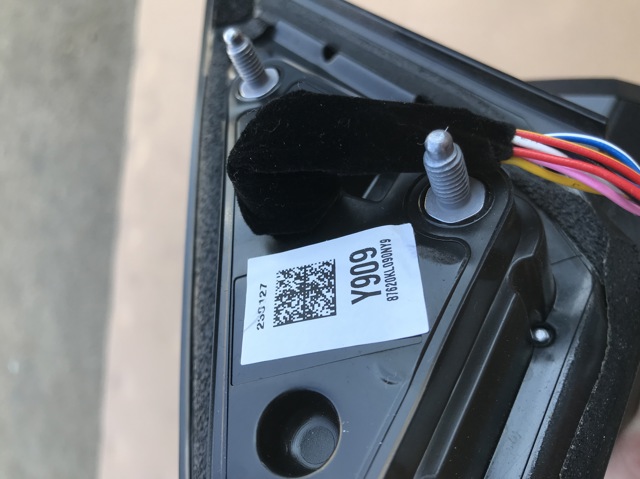 HYUNDAI 87620KL090 Правое зеркало в наличии Ужгород