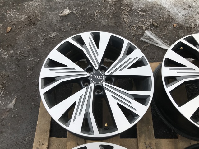 VAG 89A601025C Диски колесные в наличии Тернополь