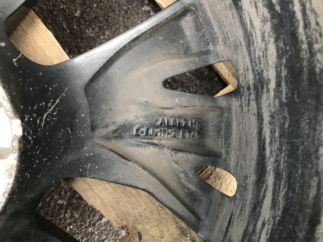 VAG 89A601025C Диски колесные в наличии Киев