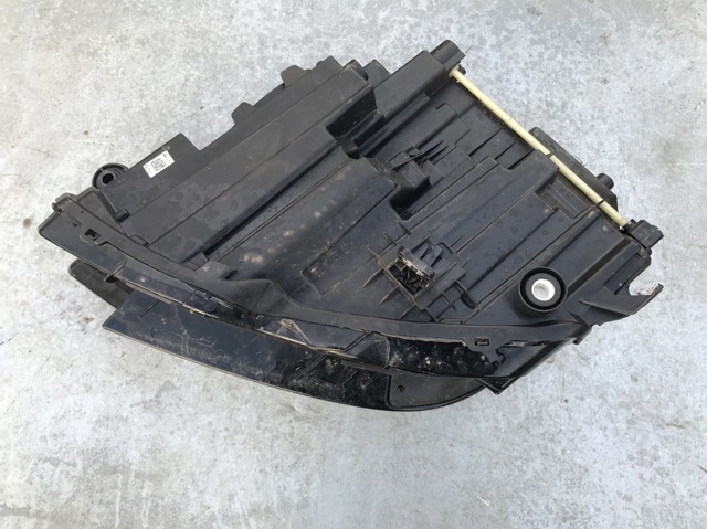 89A941034A VAG Фара правая купить в Николаев
