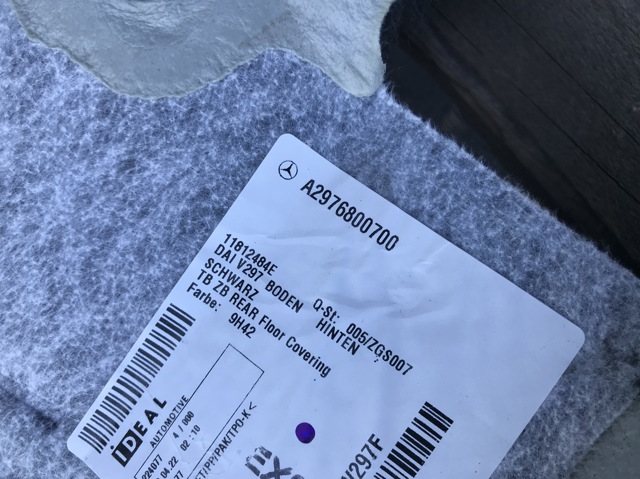 MERCEDES A2976800700 Покрытие напольное салона, заднее в наличии Черкассы