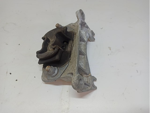 8200423501 RENAULT Левая подушка двигателя купить в Ужгород