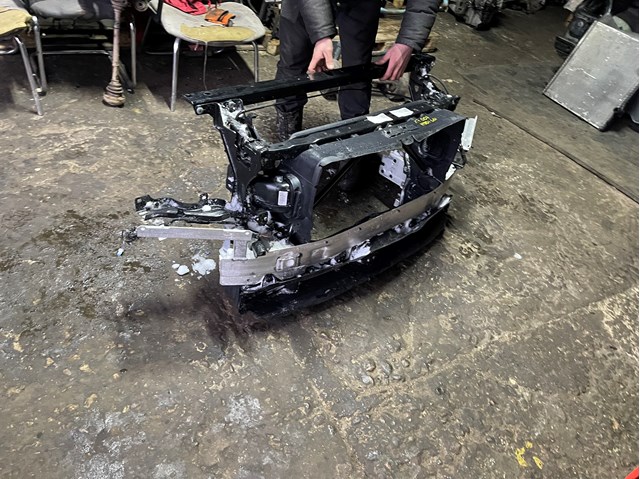 BMW 51117447069 Усилитель бампера переднего в наличии Ирпень