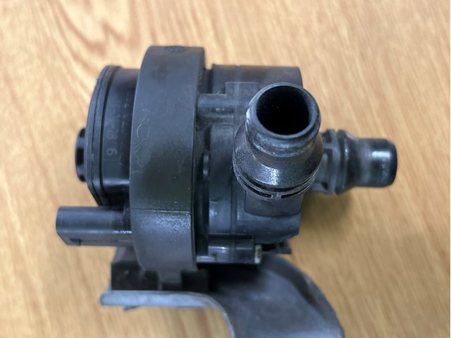 BMW 11518605322 Помпа водяная (насос) охлаждения, дополнительный электрический в наличии Кривой Рог