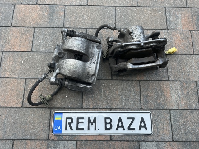 Скоба суппорта переднего 34116869108 BMW