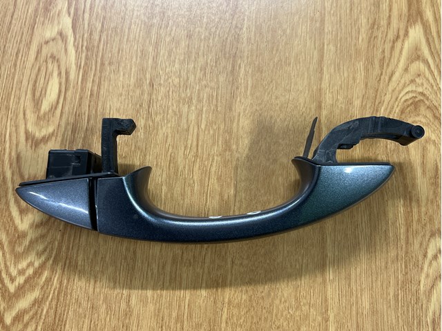 Дверная ручка правая пассажирская 5GM837206 VAG