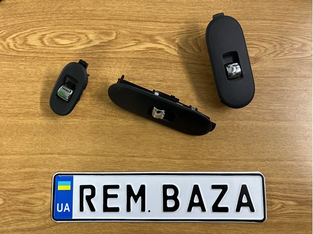 Кнопка стеклоподъемника передняя правая 61319294884 BMW