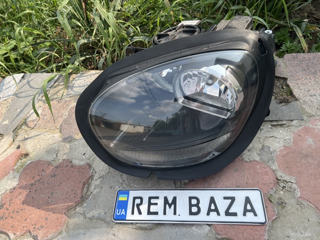 Вставка фары левой 63117390151 BMW