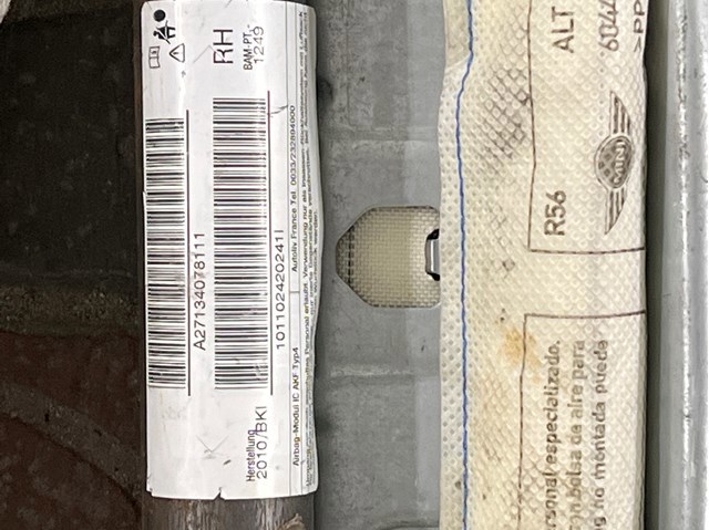 BMW 72127134078 Шторка боковая, правая в наличии Винница