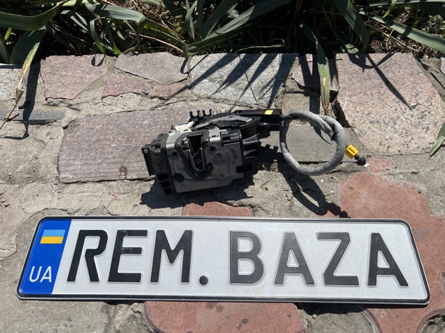 MERCEDES A0997206801 Замок передней правой двери в наличии Чернигов