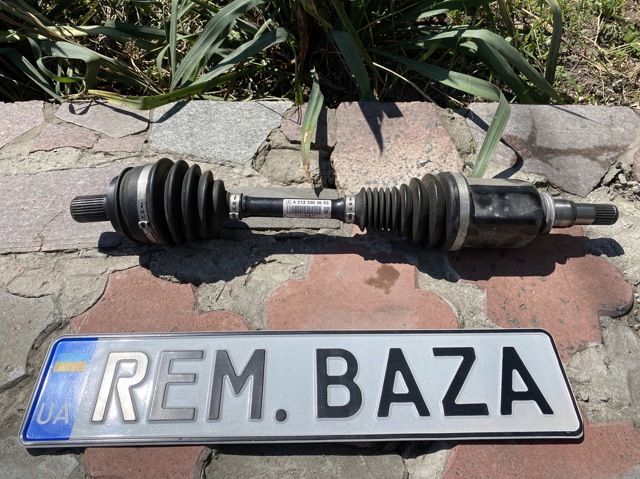 Полуось передняя, правая A2133303603 MERCEDES