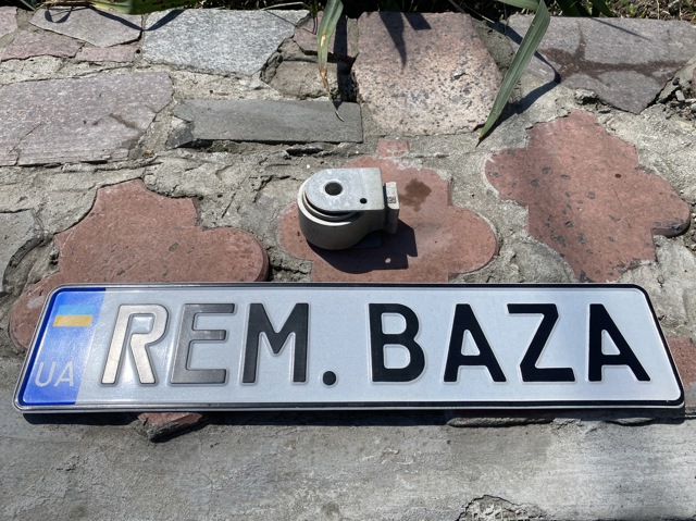 Сайлентблок (подушка) редуктора заднего моста, передний A2133508403 MERCEDES