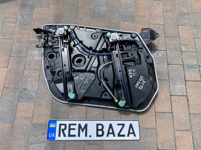Стеклоподъемник (механизм перемещения стекла) A2137205205 MERCEDES