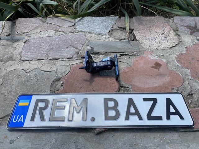 Петля задней левой двери A2137301902 MERCEDES