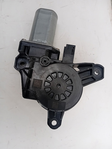 Моторчик стеклоподъемника двери задней, правой 0009060908 MERCEDES