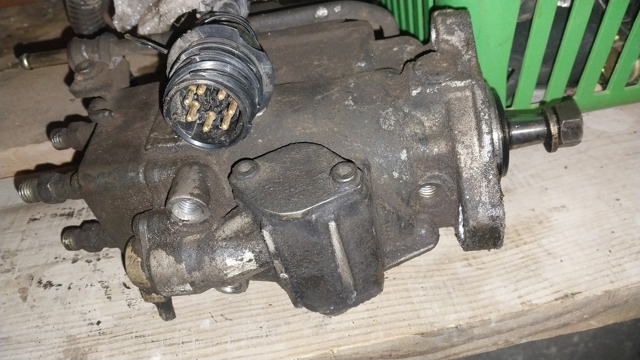 Насос топливный высокого давления (ТНВД) 167003S901 NISSAN