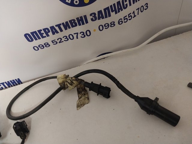Датчик частоты вращения коленвала 3918027800 HYUNDAI
