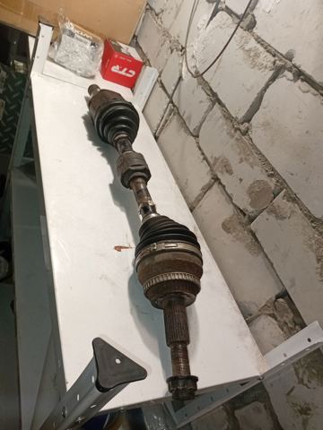 Полуось передняя левая 434200T020 TOYOTA