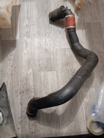 Патрубок интеркуллера 8200730576 RENAULT