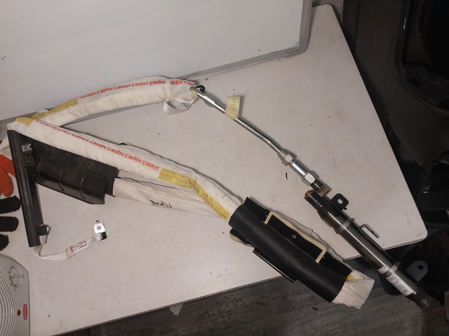 Шторка боковая правая 850202B001 HYUNDAI