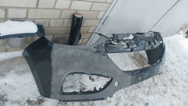 Бампер на авто 865112S300 HYUNDAI