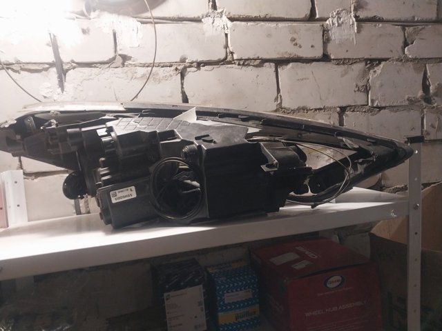 HYUNDAI 92101D3650 Фара левая в наличии Черновцы