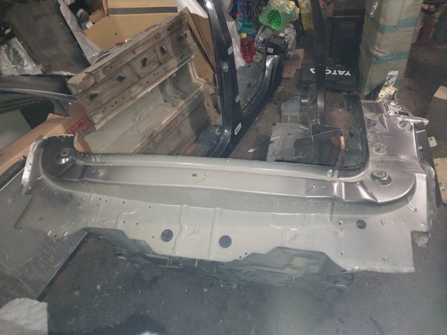 9813072880 PEUGEOT Днище багажника (ниша запасного колеса) купить в Сумы