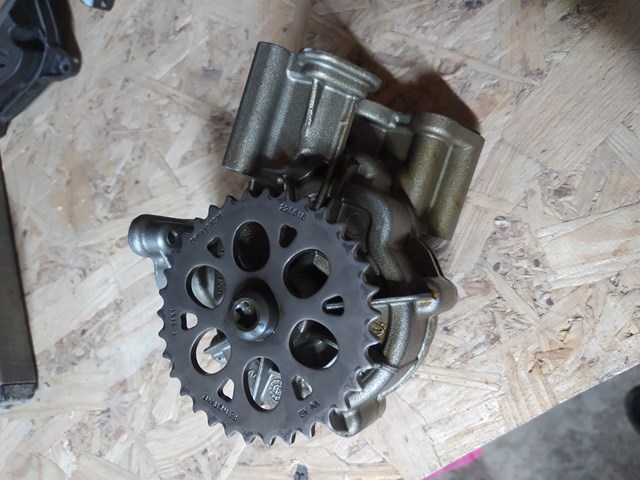 06M115103Q VAG Насос масляный купить в Тернополь