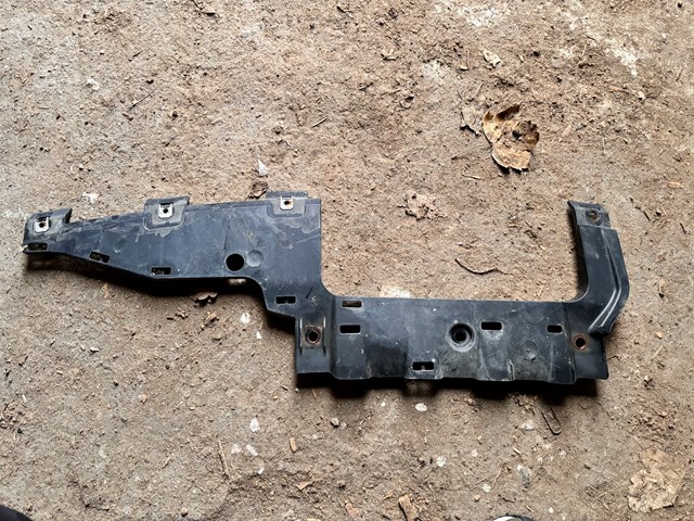 51127163847 BMW Кронштейн бампера заднего центральный купить в Ровно