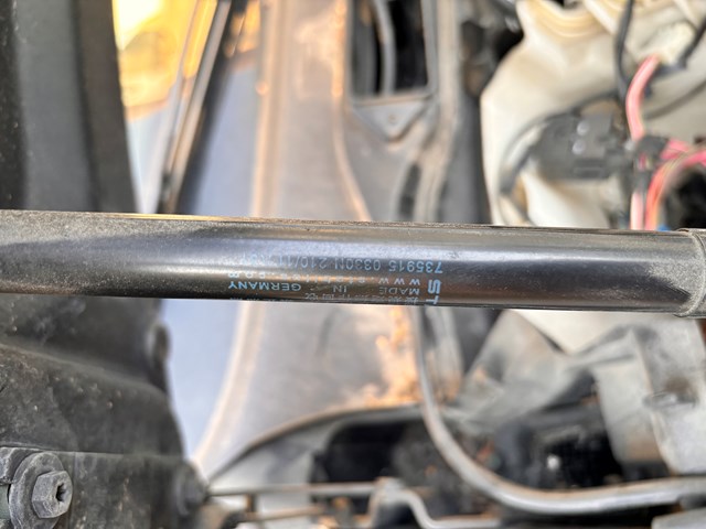 BMW 51237060550 Амортизатор капота в наличии Черкассы