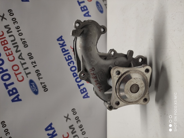 Насос водяной Ford Focus 2