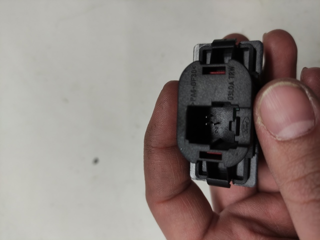 FORD 1222988 Кнопка аварийки в наличии Каменское
