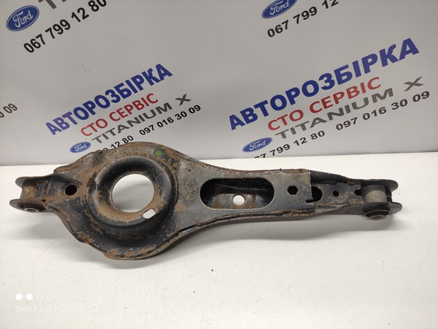 FORD 1357317 Рычаг задней подвески нижний левый/правый в наличии Черкассы