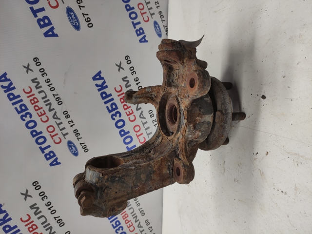 FORD 1474288 Цапфа передняя правая в наличии Ирпень