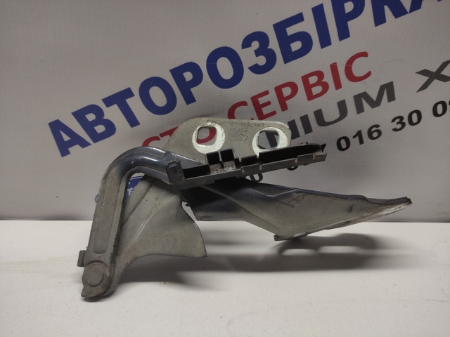 Левая петля капота 1667709 FORD