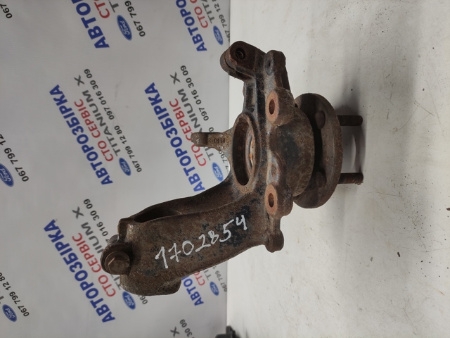 FORD 1702854 Цапфа передняя правая в наличии Чернигов