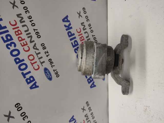 Правая подушка двигателя 1723144 FORD