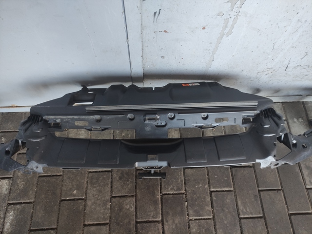 1735448 FORD Кронштейн бампера переднего центральный купить в Львов