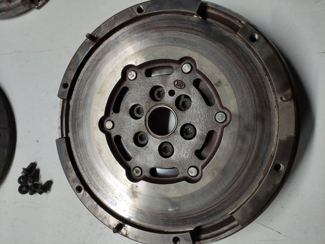 FORD 1772101 Комплект сцепления в наличии Кривой Рог