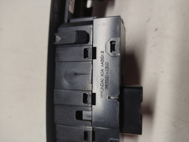 HYUNDAI 3835211310 Кнопочный блок управления стеклоподъемником задний в наличии Украина
