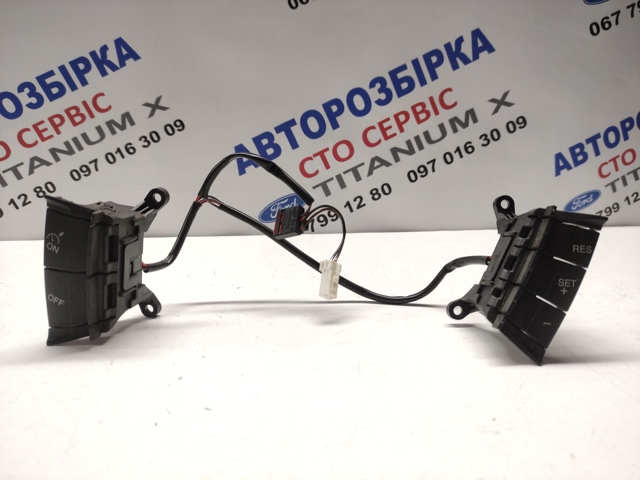 Блок кнопочных переключателей рулевого колеса 4M5T9E740AA FORD
