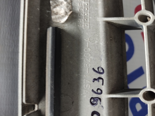 7S718200A FORD Решетка радиатора купить в Львов