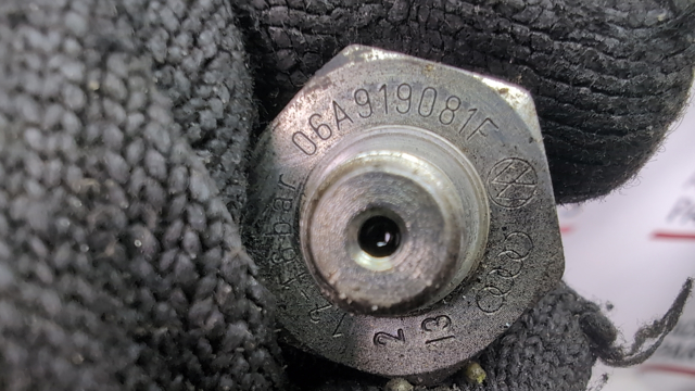 VAG 06A919081J Датчик давления масла в наличии Ровно