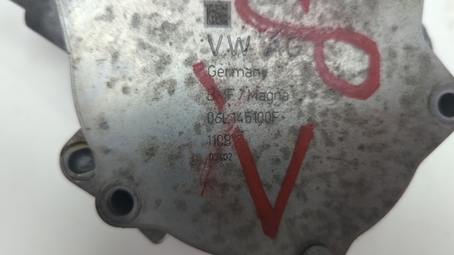 VAG 06L145100F Насос вакуумный в наличии Киев