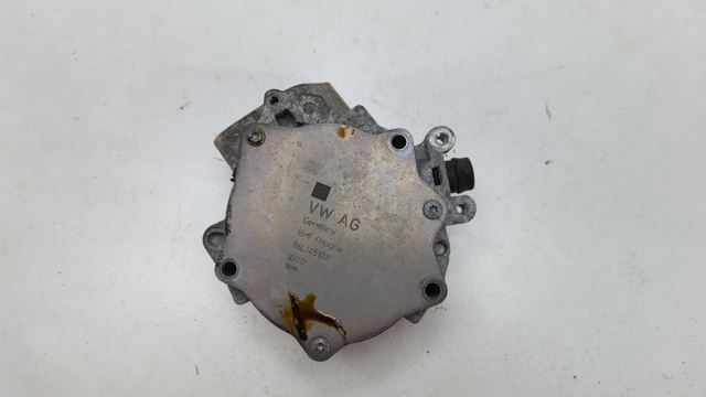VAG 06L145100F Насос вакуумный в наличии Николаев