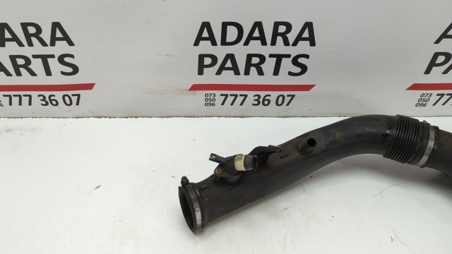 Шланг вентеляции картера 11127584128 BMW