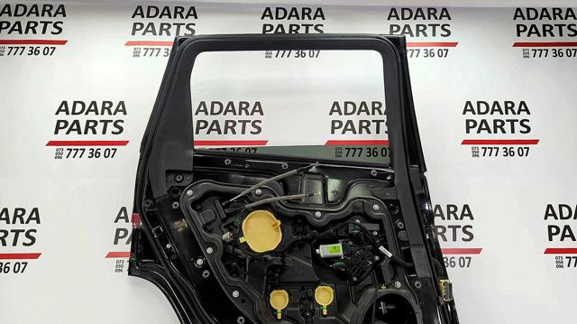 Рама стекла задней двери левой 1UJ47DX9AA CHRYSLER