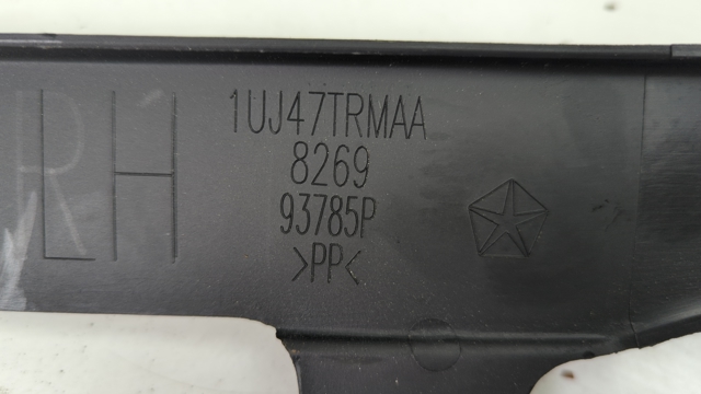 1UJ47DX9AA Рама стекла задней двери левой купить Николаев