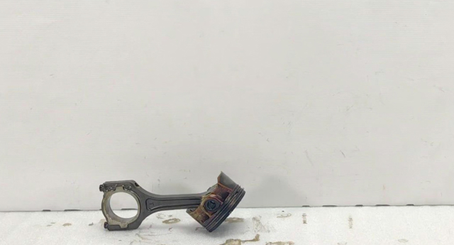 Поршень двигателя без колец 234102G450 HYUNDAI