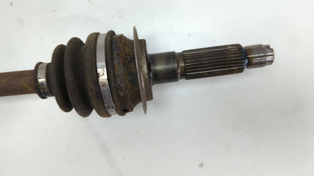 Полуось задняя 28421AN010 SUBARU